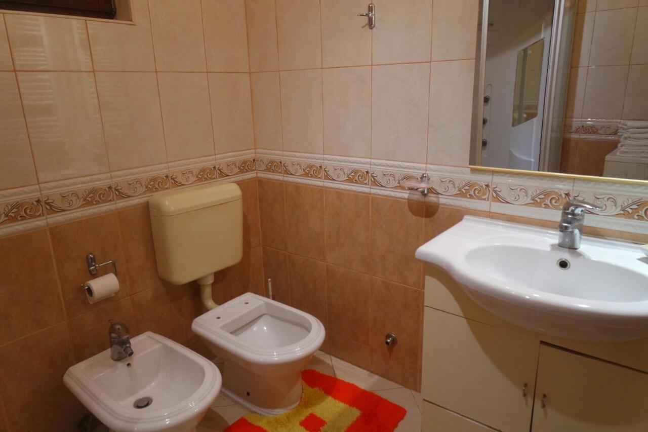 Apartamento Luxury House In Heart Of Old Town Bascarsija SJJ Exterior foto